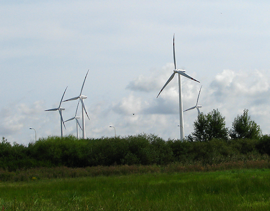 006. Wiatraki wokół miasta